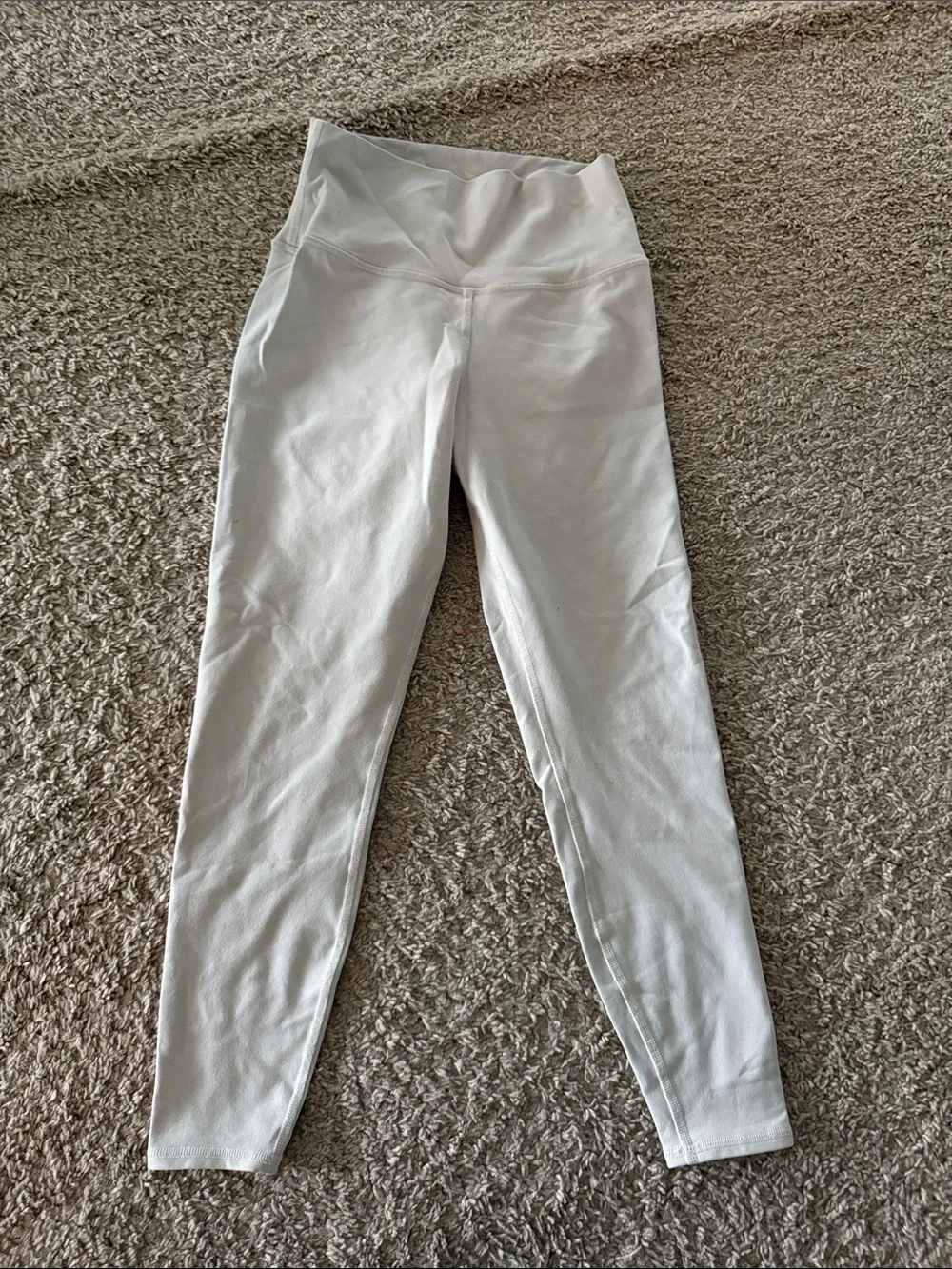 Alo Woman’s 7/8 High-Waist bone Leggings